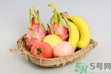 火龍果和梨能一起吃嗎？火龍果和梨能一起榨汁嗎？