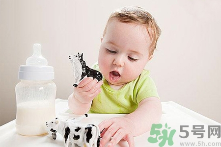 母乳不足的原因是什么？母乳不足怎么辦？