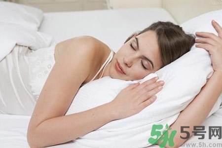 晚上如何快速入睡？快速入睡的方法有哪些？