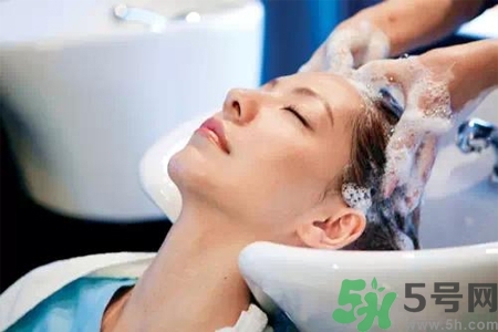 孕婦秋季洗頭多久一次？孕期洗頭一周幾次最好？