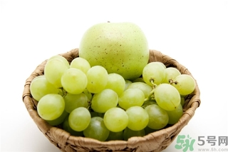 葡萄和蘋果可以一起吃嗎？葡萄和蘋果可以一起榨汁嗎？