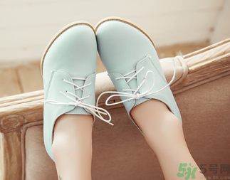 秋天穿什么鞋子百搭？秋天穿什么鞋子好看？