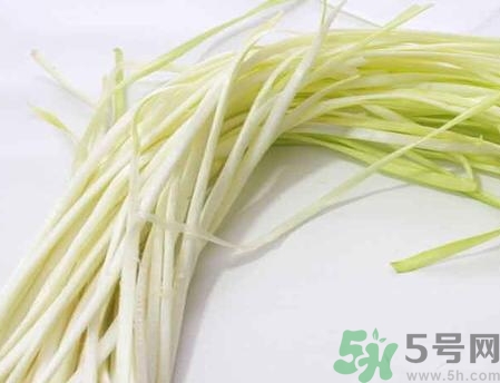 韭黃是蒜黃嗎？韭黃和蒜黃的區(qū)別？