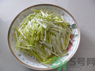 韭黃是怎么長出來的？韭黃是怎么種出來的？