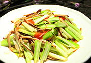 韭黃是蒜黃嗎？韭黃和蒜黃的區(qū)別？
