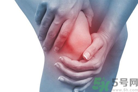 來月經(jīng)前膝蓋疼怎么回事？月經(jīng)膝蓋疼怎么辦？