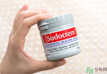 Sudocrem屁屁霜怎么用？sudocrem屁屁霜初生寶寶能用嗎？