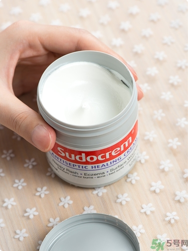 Sudocrem屁屁霜怎么用？sudocrem屁屁霜初生寶寶能用嗎？