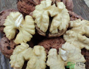 新鮮核桃能吃嗎？新鮮核桃能生吃嗎？