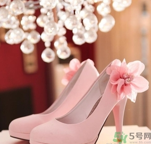 結(jié)婚可以穿粉色嗎？結(jié)婚可以穿粉色婚紗嗎？
