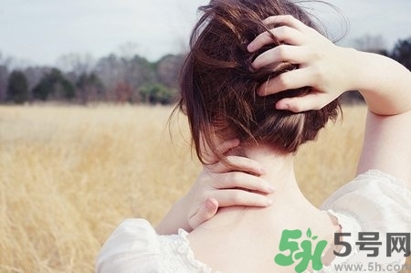 夏天曬黑了多久恢復(fù)？夏天曬黑了怎么白回來(lái)？