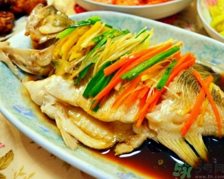 鱸魚的熱量是多少？清蒸鱸魚的熱量是多少？