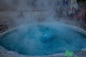 泡溫泉什么季節(jié)最好？泡溫泉的最佳時(shí)間長度