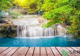 泡溫泉可以戴隱形眼鏡嗎？泡溫泉帶隱形眼鏡可以嗎？