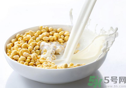 豆?jié){粉有營養(yǎng)嗎？豆?jié){粉結(jié)塊還能喝嗎？