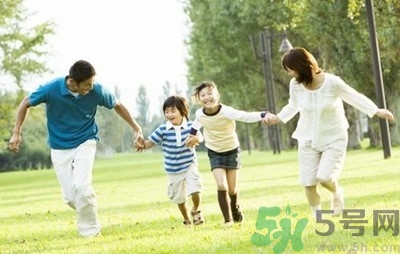 父親對(duì)孩子的影響有多大？父親對(duì)孩子的陪伴重要嗎？