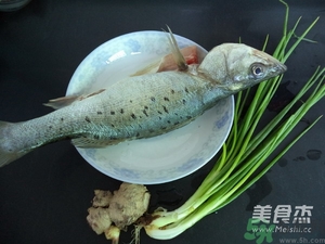 鱸魚蒸多長(zhǎng)時(shí)間？鱸魚怎么蒸？
