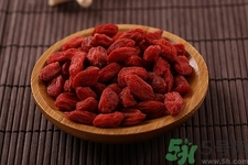 野生黑枸杞多少錢(qián)一斤?新疆野生黑枸杞的價(jià)格
