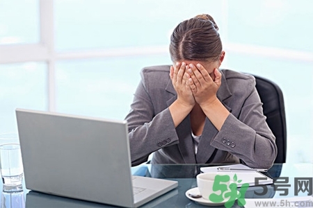 眼睛干澀發(fā)癢怎么回事？眼睛干澀發(fā)癢怎么辦？