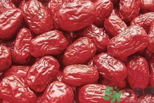 冬棗和紅棗的營養(yǎng)價(jià)值哪個(gè)高？冬棗和紅棗哪個(gè)熱量高？