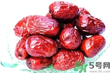 冬棗和紅棗的營養(yǎng)價(jià)值哪個(gè)高？冬棗和紅棗哪個(gè)熱量高？