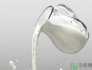 牛奶和鮮棗能一起吃嗎？鮮棗能和牛奶一起吃嗎？