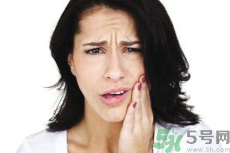 懷孕口腔潰瘍怎么回事？懷孕口腔潰瘍怎么辦？