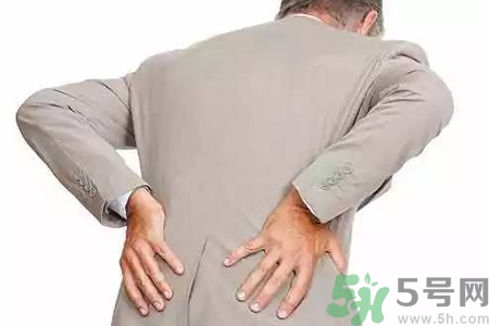 后背刺痛是怎么回事？后背刺痛是怎么辦？