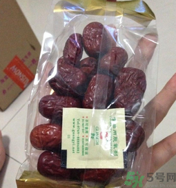 紅棗過(guò)了保質(zhì)期還能吃嗎？袋裝紅棗過(guò)期能吃嗎？