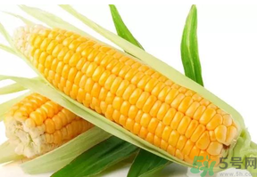 玉米沒煮熟能吃嗎？沒煮熟的玉米能吃嗎？