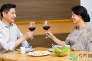 葡萄酒每天喝多少最合適？葡萄酒一天喝多少最好？