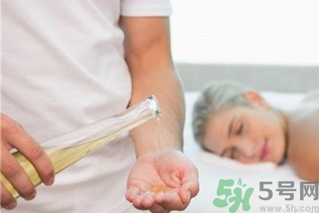 甘油會(huì)堵塞毛孔嗎？甘油堵塞毛孔怎么辦？