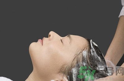 洗頭發(fā)掉頭發(fā)怎么辦？洗頭發(fā)大量脫發(fā)怎么辦？
