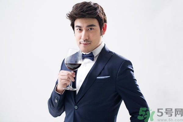 紅酒是葡萄酒嗎？葡萄酒和紅酒有什么區(qū)別