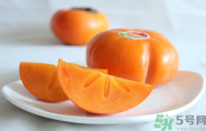 脆柿子可以直接吃嗎？柿子可以直接吃嗎？