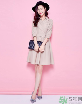 十月份可以穿裙子嗎？十月份穿什么衣服合適？