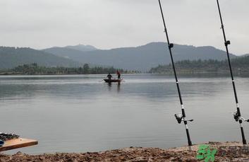 十月份可以釣魚(yú)嗎？十月份釣魚(yú)用什么餌料？
