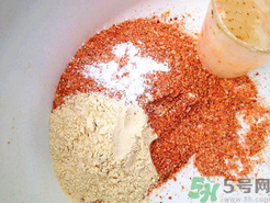 秋天釣魚用什么餌料？秋季釣魚用什么餌料好？