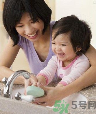 秋季幼兒如何預(yù)防感冒？秋季幼兒感冒怎么辦？