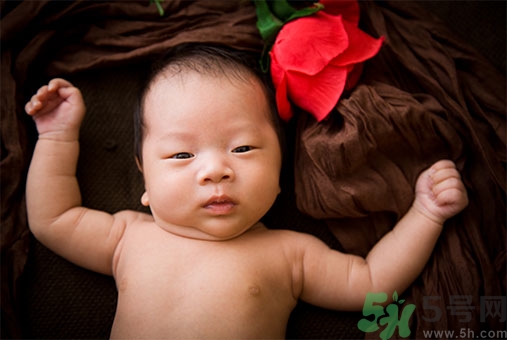 濕疹和痱子一樣嗎？濕疹和痱子有甚么區(qū)別？