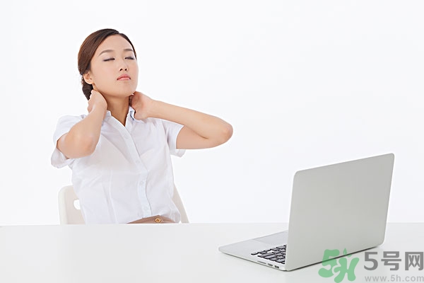 太累了會(huì)不會(huì)導(dǎo)致月經(jīng)退后？太累會(huì)導(dǎo)致月經(jīng)推遲嗎