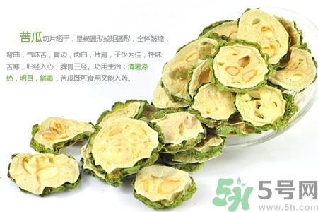 苦瓜泡水喝可以祛痘嗎？苦瓜片泡水喝能祛青春痘嗎？