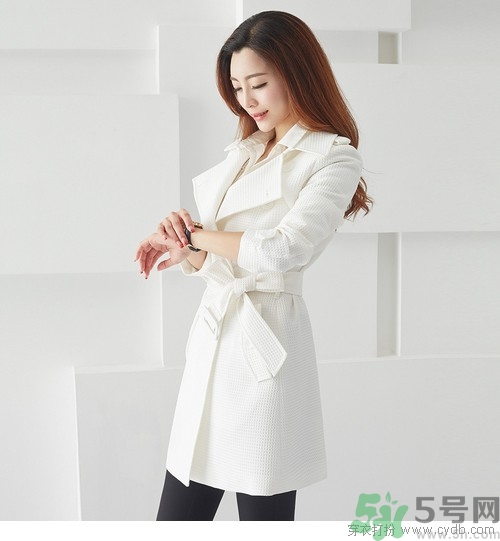 十月份可以穿風(fēng)衣嗎？風(fēng)衣什么時候穿？