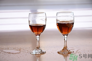 小孩能喝紅酒嗎,小孩喝紅酒好嗎？