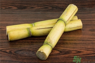 吃甘蔗有什么好處？吃甘蔗的好處與壞處