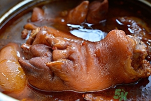 豬蹄的營(yíng)養(yǎng)價(jià)值 豬蹄的功效與作用