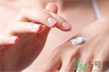 敷香蕉皮能治療凍瘡嗎？敷香蕉皮治療凍瘡真的有效嗎？