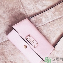 kate spade和mk哪個(gè)好？kate spade凱特絲蓓和mk哪個(gè)貴？