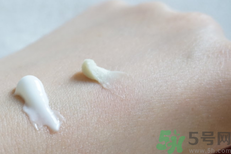 白兔祛痘膏和獅王哪個(gè)好？白兔牌暗瘡膏哪款好？