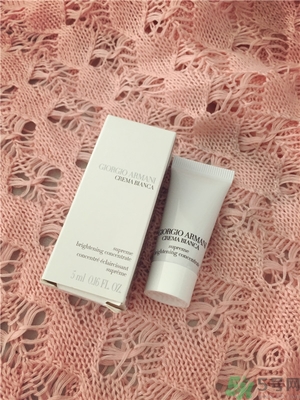 阿瑪尼黑鑰匙至臻奐顏精華乳怎么樣？阿瑪尼黑鑰匙精華乳好用嗎？